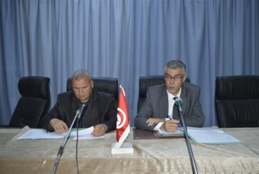 والي سيدي بوزيد يشرف على جلسة عمل حول حسن سير المرفق العام و الإستعداد الجيّد لمباشرة المجالس البلدية لمهامها