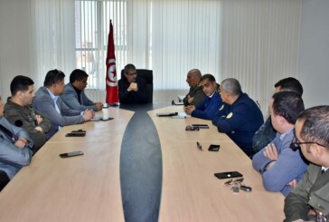 والي سيدي بوزيد يؤدي زيارة إلى الإدارة الجهوية للحماية المدنية وعدد من المقرات الأمنية ويشرف على مجلس جهوي للأمن.