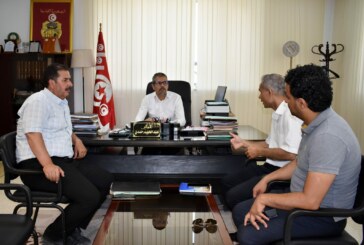 والي سيدي بوزيد يجتمع برئيسي إقليمي الشركة التونسية للكهرباء والغاز والشركة الوطنية لاستغلال وتوزيع المياه